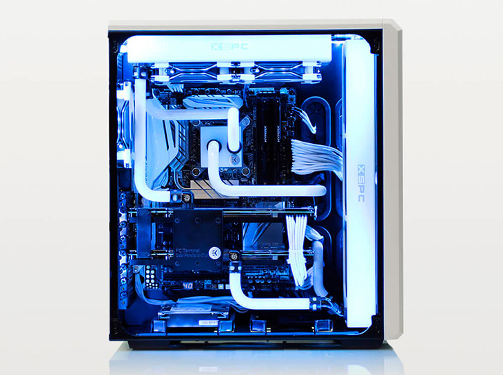 Avalanche gaming pc inside view